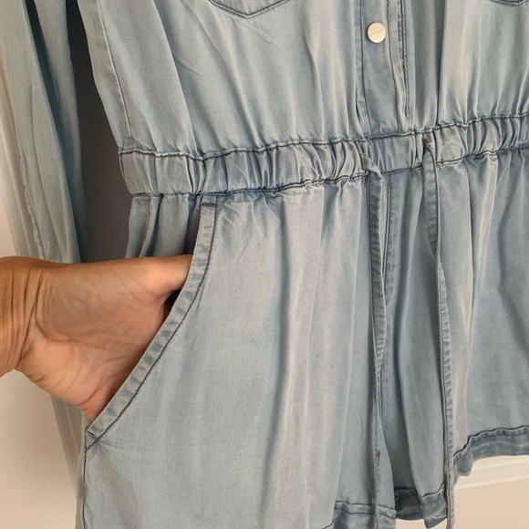 SANCTUARY Long sleeve playsuit.  Amazing with heels and runners!!! - Picture 6 of 8